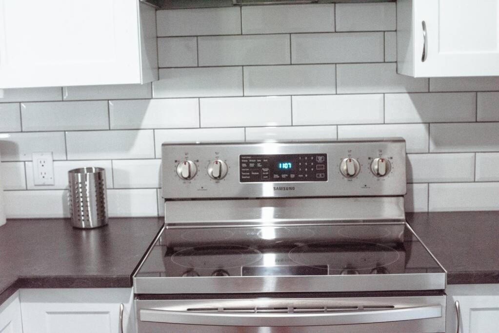 Spacieux Appartement De 3 Chambres Downtown 蒙特利尔 外观 照片